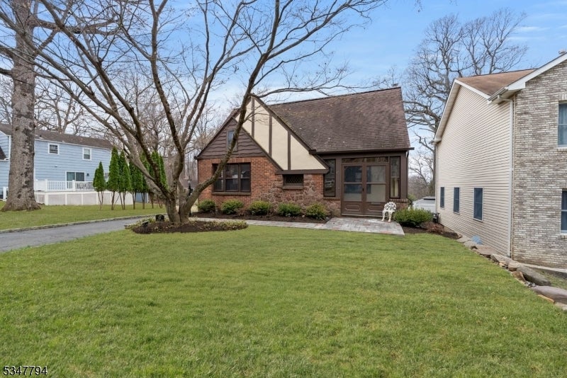 Photo of Listing #3954045