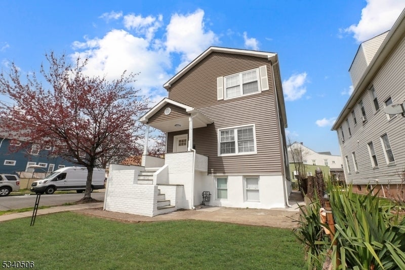 Photo of Listing #3954763