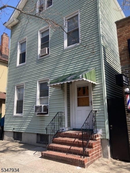 Photo of Listing #3955057