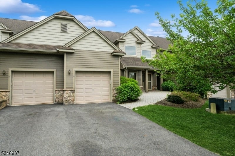 Photo of Listing #3955124