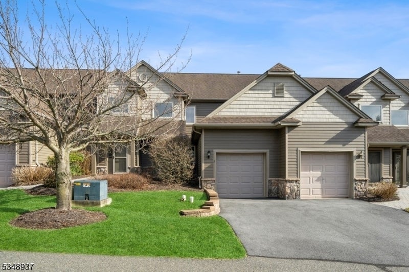 Photo of Listing #3955124