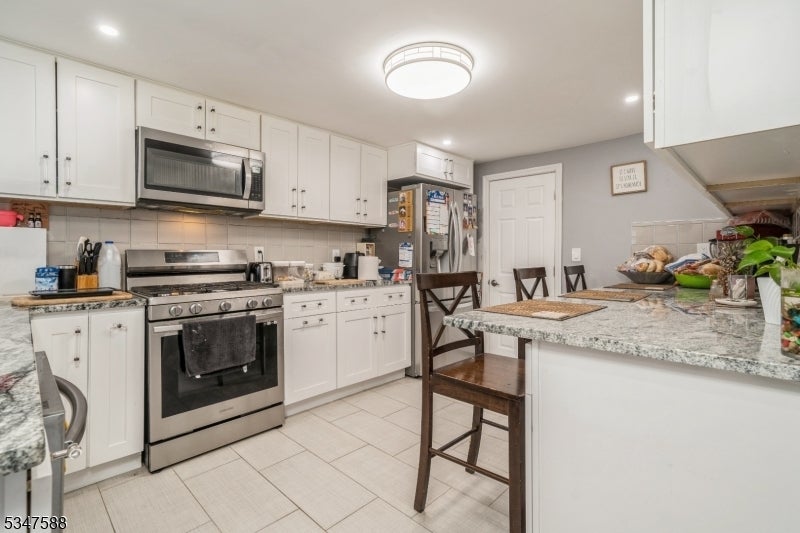 Photo of Listing #3955528