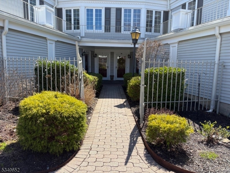 Photo of Listing #3955679