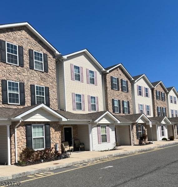 Photo of Listing #3956181