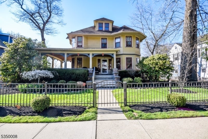 Photo of Listing #3956346