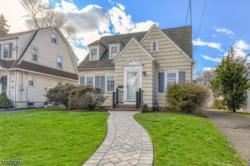 Photo of Listing #3956557