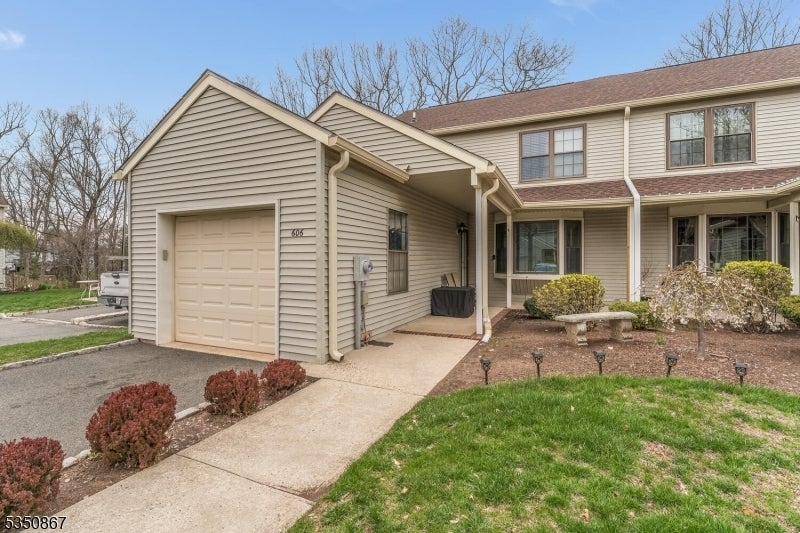 Photo of Listing #3956729