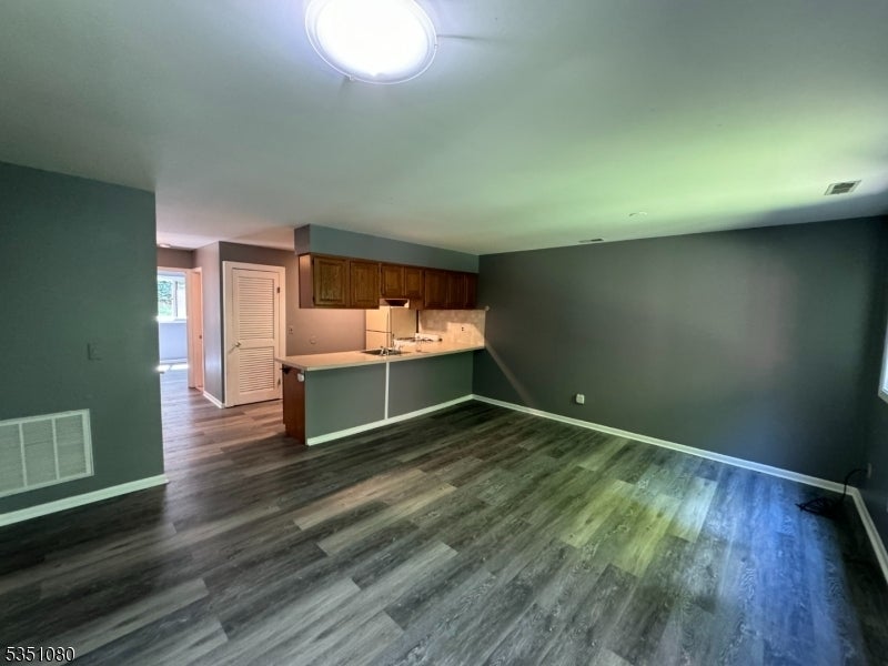 Photo of Listing #3956842