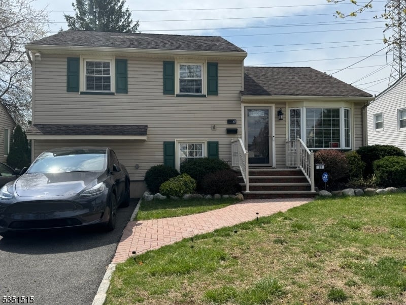 Photo of Listing #3957190