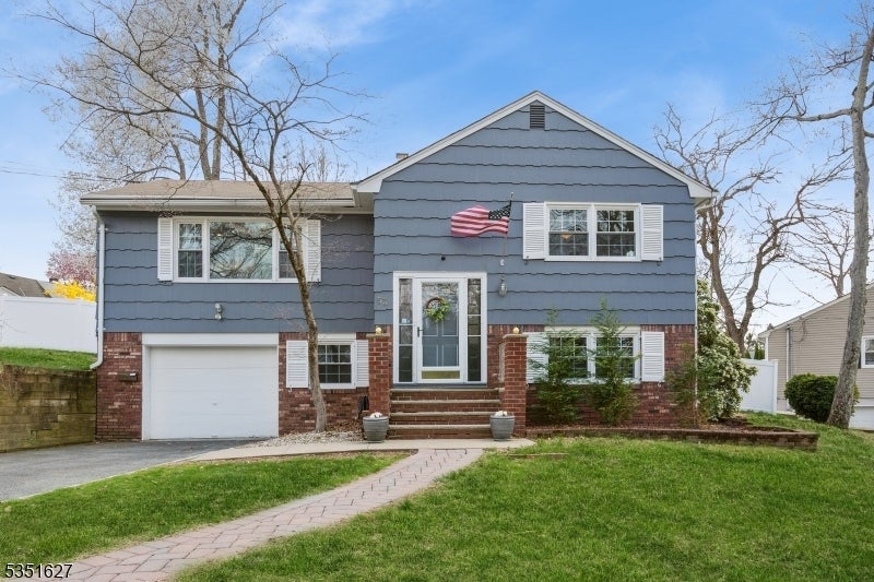 Photo of Listing #3957264