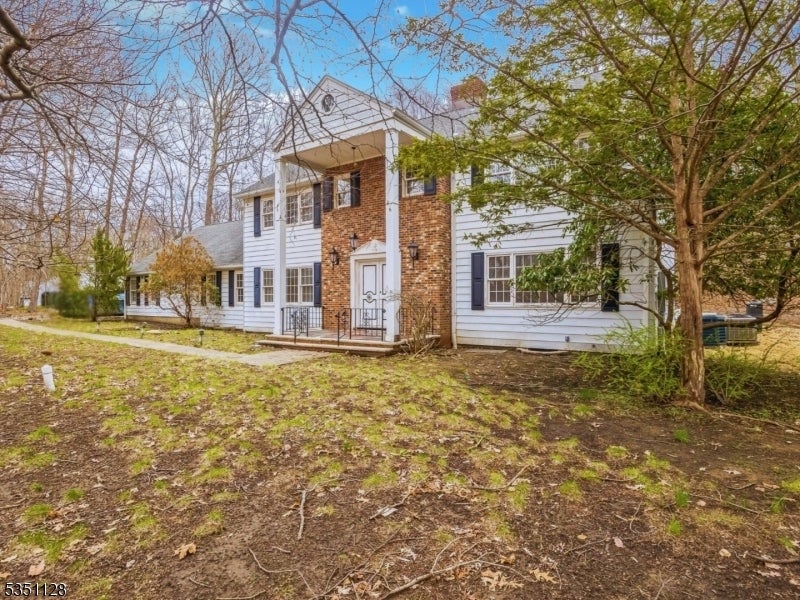 Photo of Listing #3957342