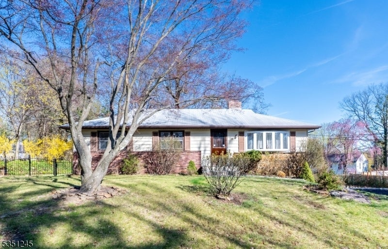 Photo of Listing #3957343