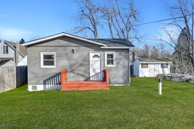 Photo of Listing #3957597