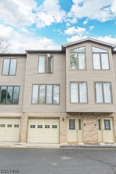 Photo of Listing #3957673