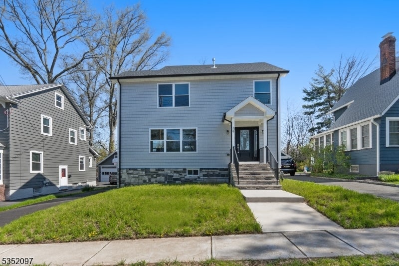 Photo of Listing #3957716