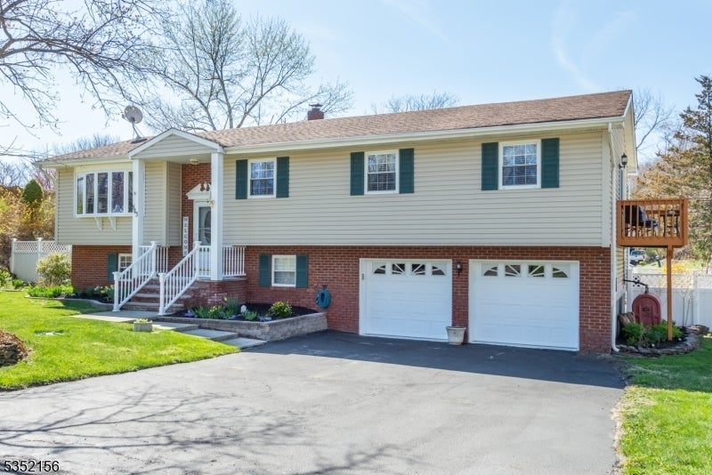 Photo of Listing #3957741
