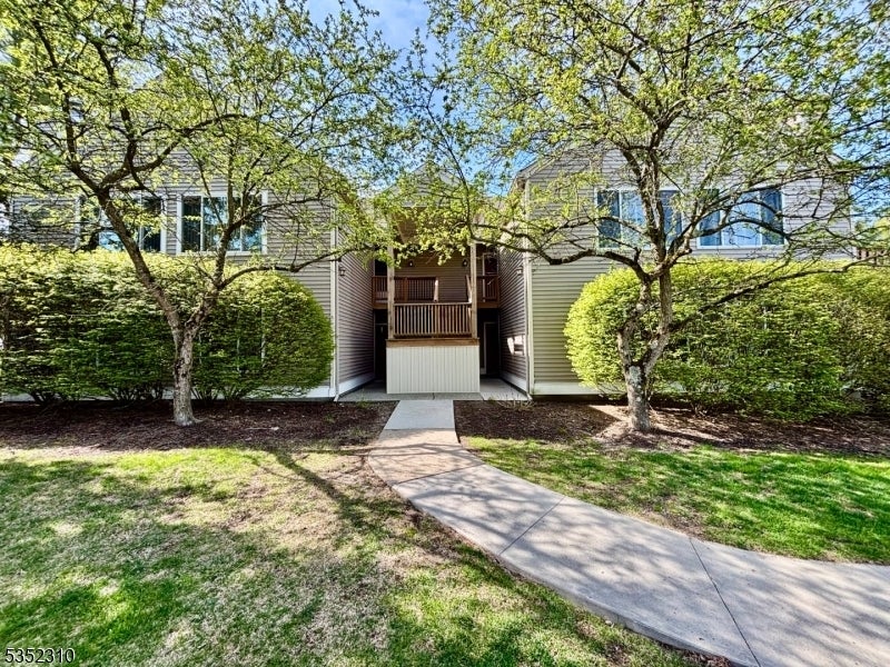 Photo of Listing #3957852