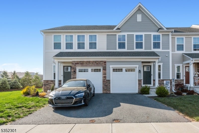 Photo of Listing #3957854