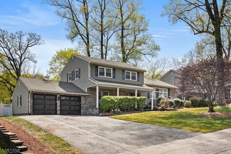 Photo of Listing #3957922