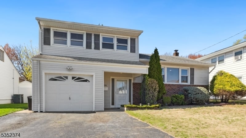 Photo of Listing #3957937