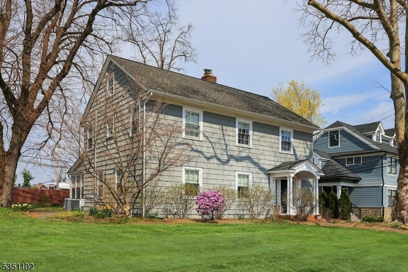 Photo of Listing #3957952