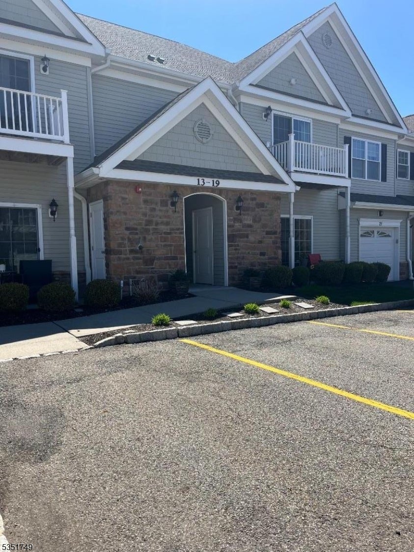 Photo of Listing #3958018