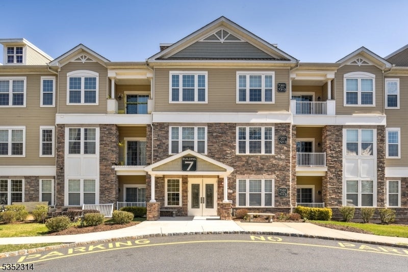 Photo of Listing #3958081
