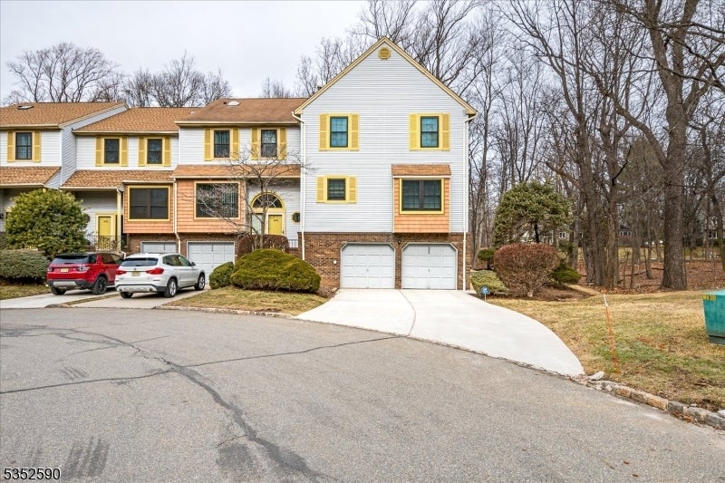 Photo of Listing #3958089