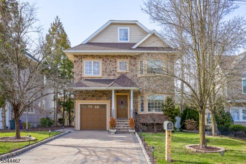 Photo of Listing #3958354