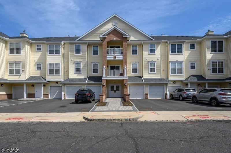 Photo of Listing #3958375