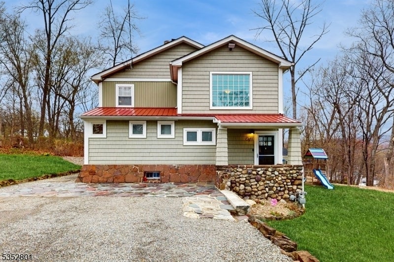 Photo of Listing #3958422