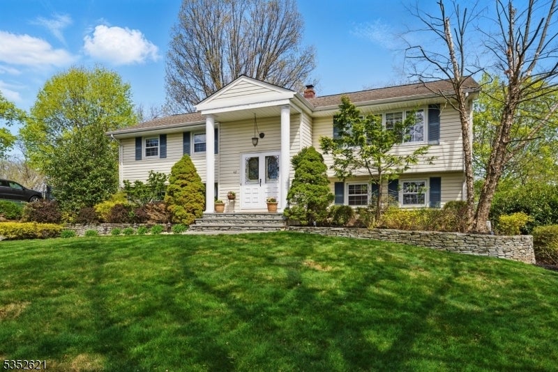 Photo of Listing #3958490
