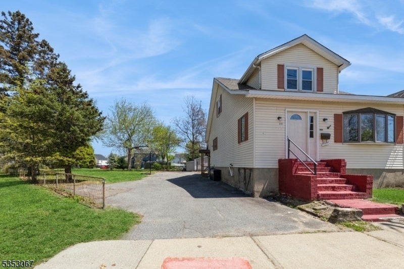Photo of Listing #3958565