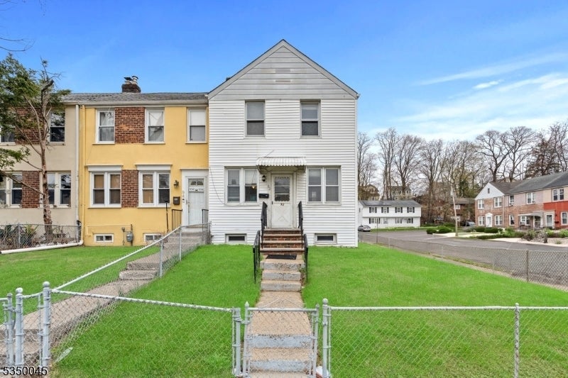 Photo of Listing #3958592