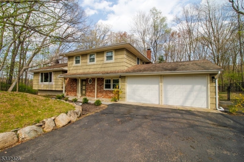 Photo of Listing #3958812