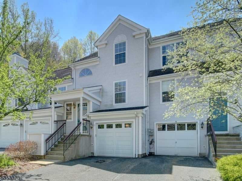 Photo of Listing #3958882