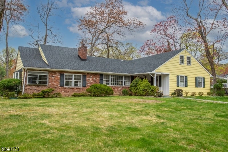 Photo of Listing #3958891