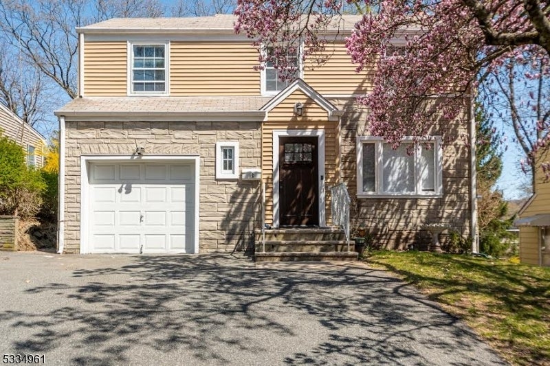 Photo of Listing #3959178