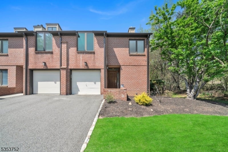 Photo of Listing #3959208
