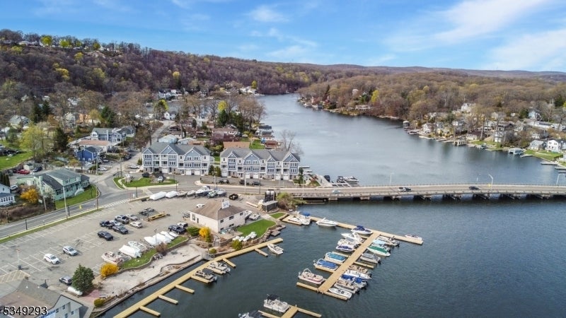 Photo of Listing #3959324