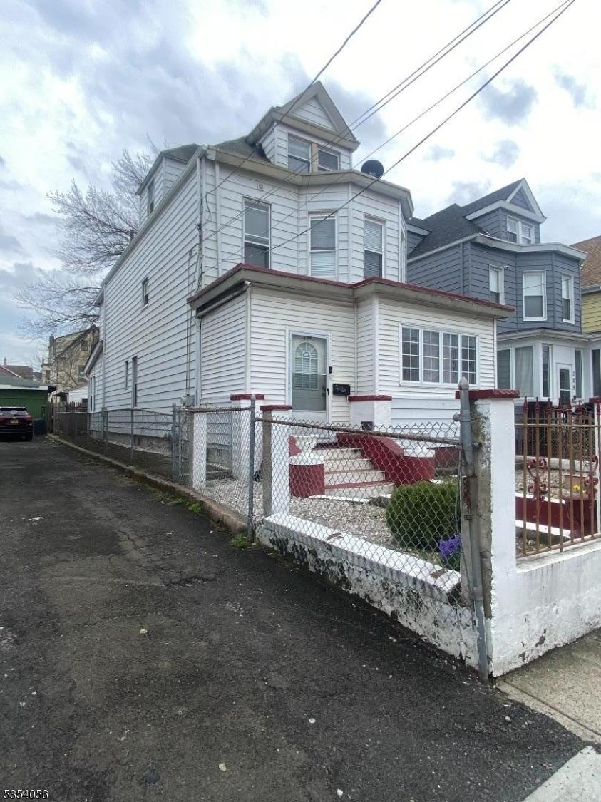 Photo of Listing #3959465