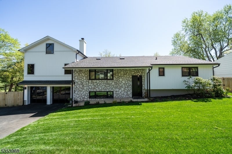 Photo of Listing #3959543