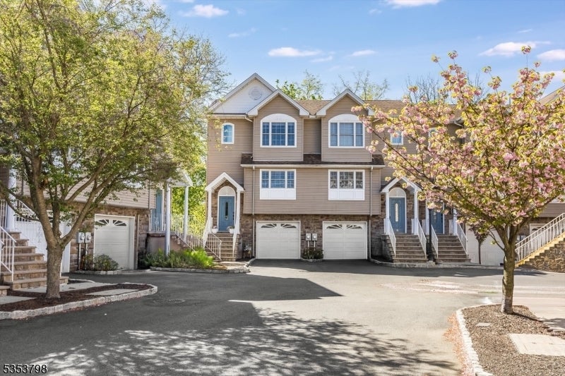 Photo of Listing #3959544