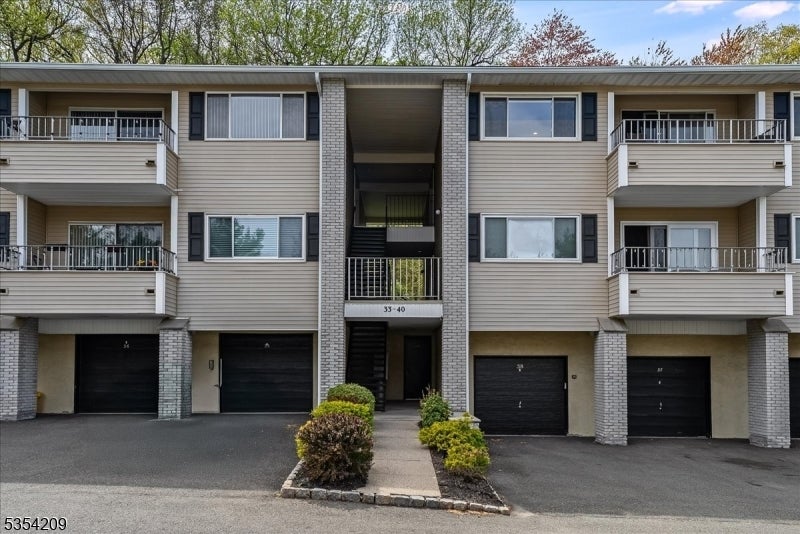 Photo of Listing #3959620