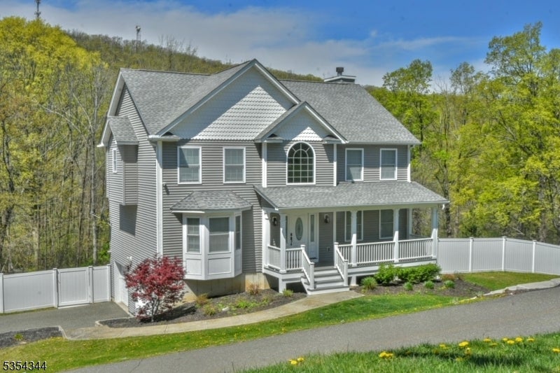 Photo of Listing #3959694