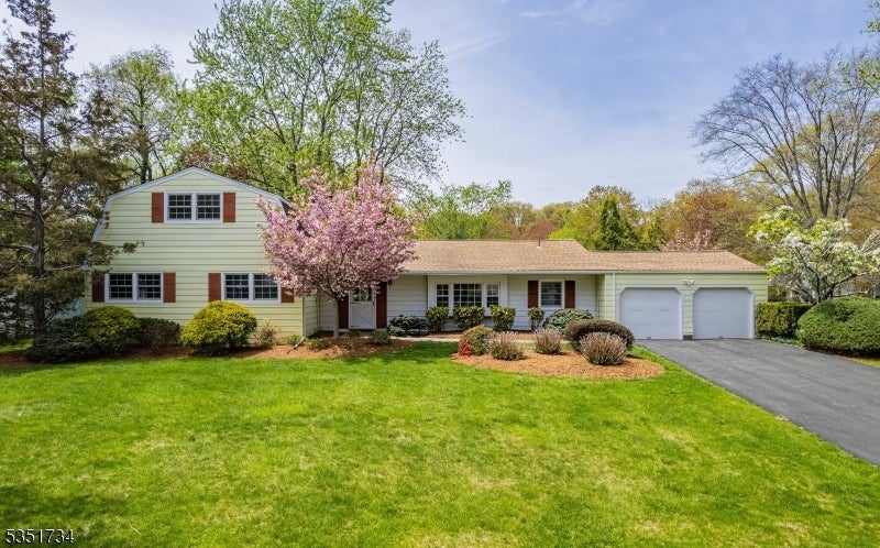 Photo of Listing #3959710