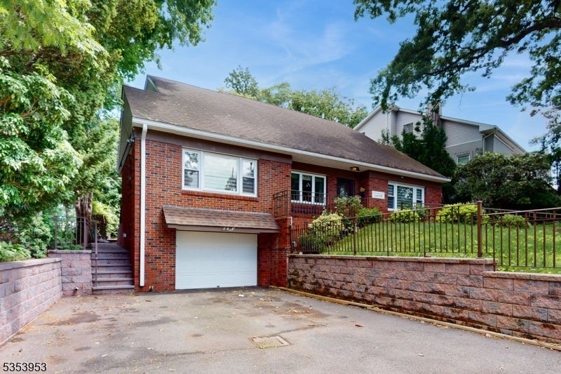 Photo of Listing #3959781