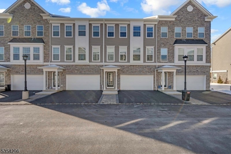 Photo of Listing #3959824