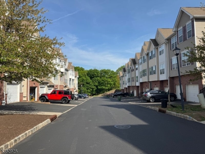 Photo of Listing #3960117