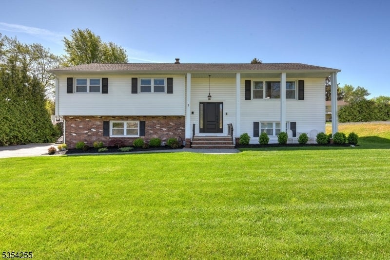 Photo of Listing #3960199